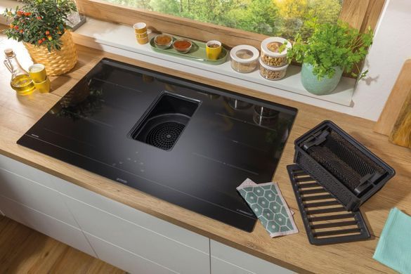 Фото: 18 из 18, Варильна повверхня Gorenje індукційна, 83см, розширена зона, вбудована витяжка, 620м.куб/год, чорний (HET949BSC), купить за 84 999 грн со скидкой в Смартс | smarts.ua