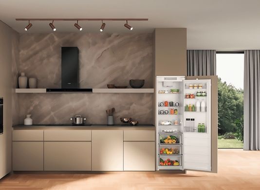 Фото: 4 з 10, Холодильна камера Whirlpool вбудована, 177x54х54, 314л, А++, ST, інв., білий, купити за 39 999 грн зі знижкою в Смартс | smarts.ua
