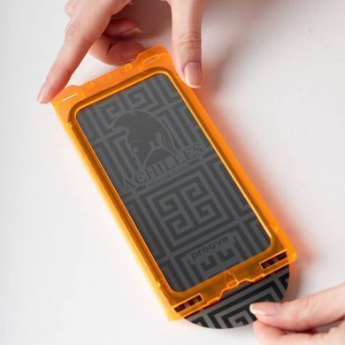 Фото: 3 з 5, Захисне скло iPhone 16 Pro Proove Achilles Installation Box (PGPAIB16P001) black, купити за 1 349 грн зі знижкою в Смартс | smarts.ua
