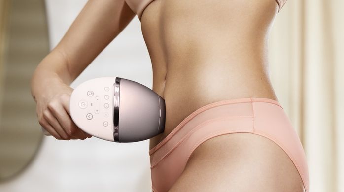 Фото: 23 з 28, Фотоепілятор Philips Lumea IPL 9900 Series, акумуляторний , кіл-ть спалах.-450000, 2-4 см2, насадок-3, футляр, біло-золотий (BRI973/00), купити за 23 999 грн зі знижкою в Смартс | smarts.ua