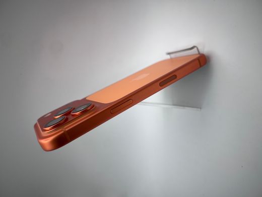 Фото: 2 з 8, Смартфон Apple iPhone 17 Pro 256GB вживаний (б/у) Cosmic Orange 1198, купити за 51 999 грн зі знижкою в Смартс | smarts.ua