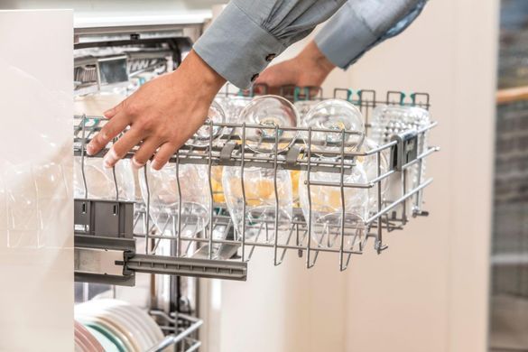 Фото: 17 з 27, Посудомийна машина Gorenje, 16компл., A+++, 60см, дисплей, 3 кошика, AquaStop, сірий (GS643E90X), купити за 22 799 грн зі знижкою в Смартс | smarts.ua